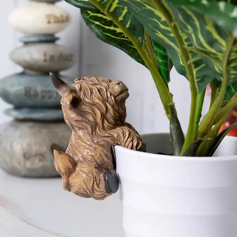 🐂Handcrafted Highland Cow Decoration✨Cute Farm Friend • Versatile Decor • Perfect Car & Desk Companion
