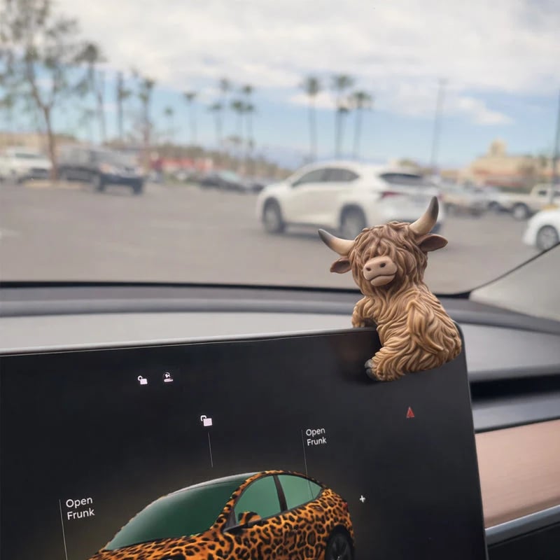 🐂Handcrafted Highland Cow Decoration✨Cute Farm Friend • Versatile Decor • Perfect Car & Desk Companion